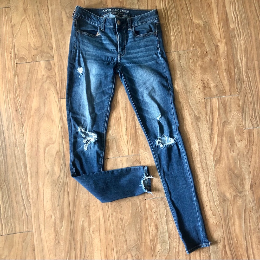 AMERICAN EAGLE Long Distressed Skinny Jeggings